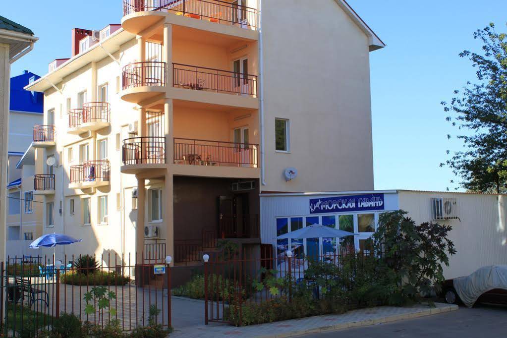 Chernomorochka Hotel