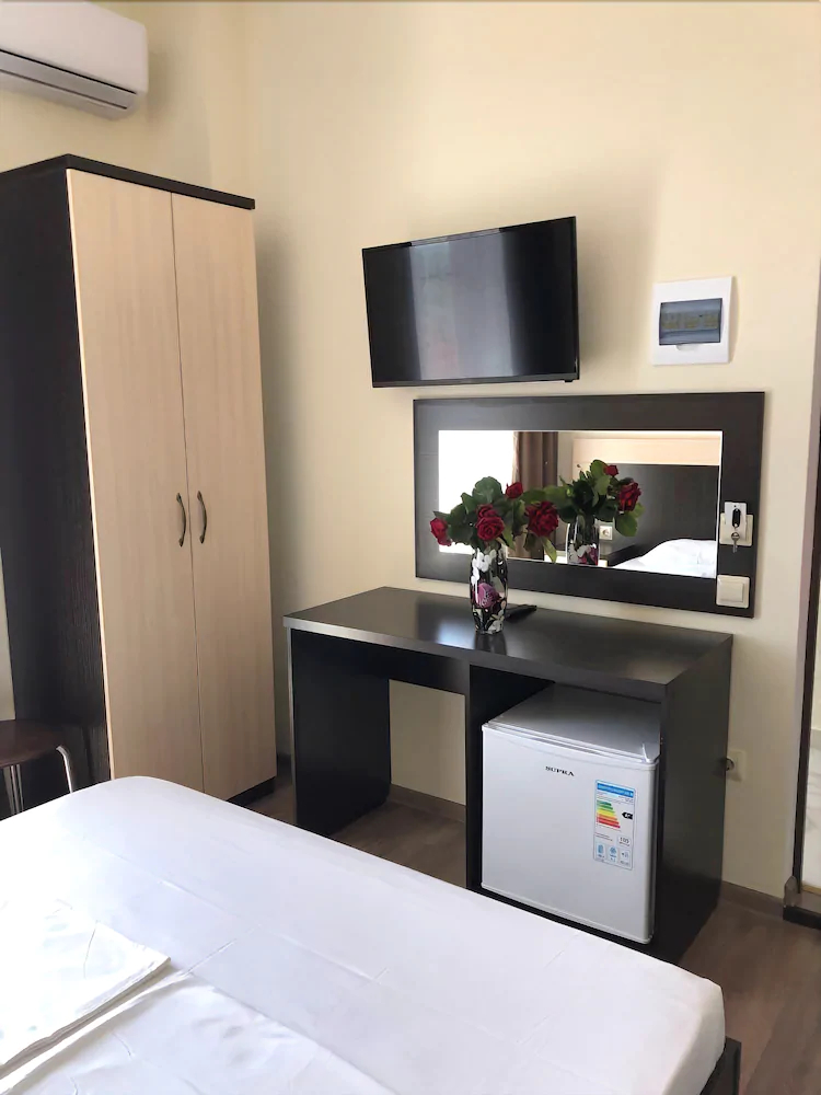 Edem-G Guest House
