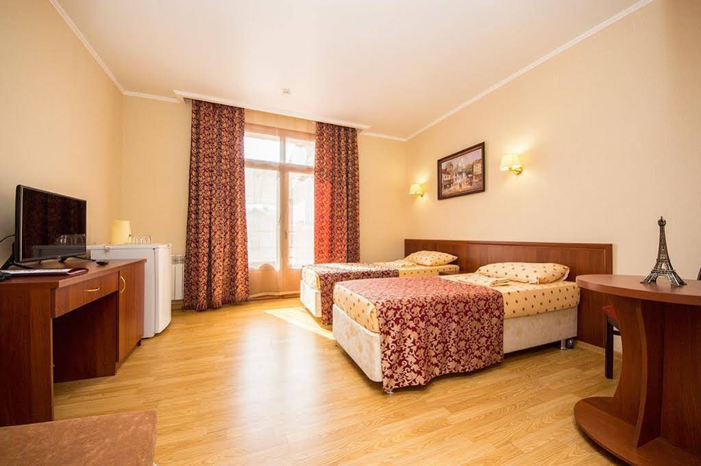 Hotel De Paris