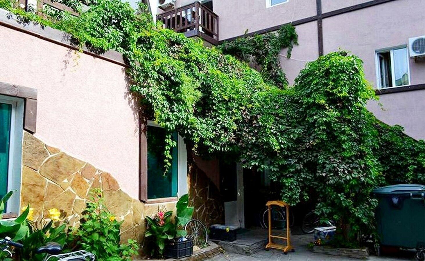 Hotel Complex Karavan