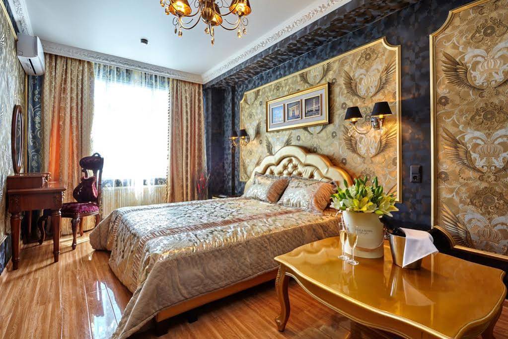 Hotel Monarch