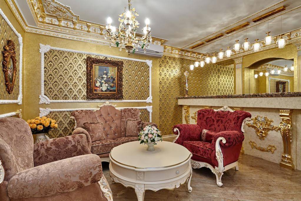 Hotel Monarch