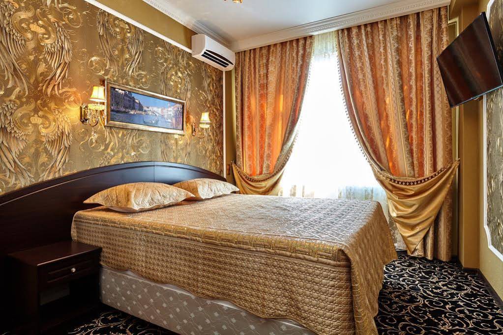 Hotel Monarch