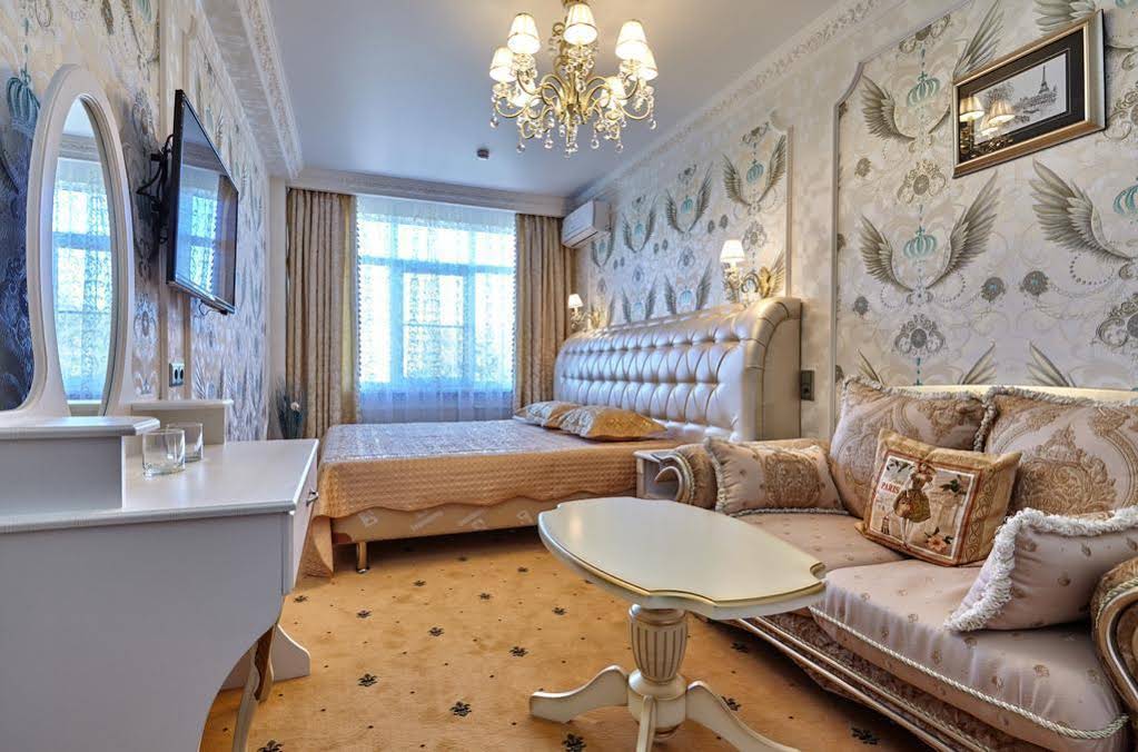 Hotel Monarch