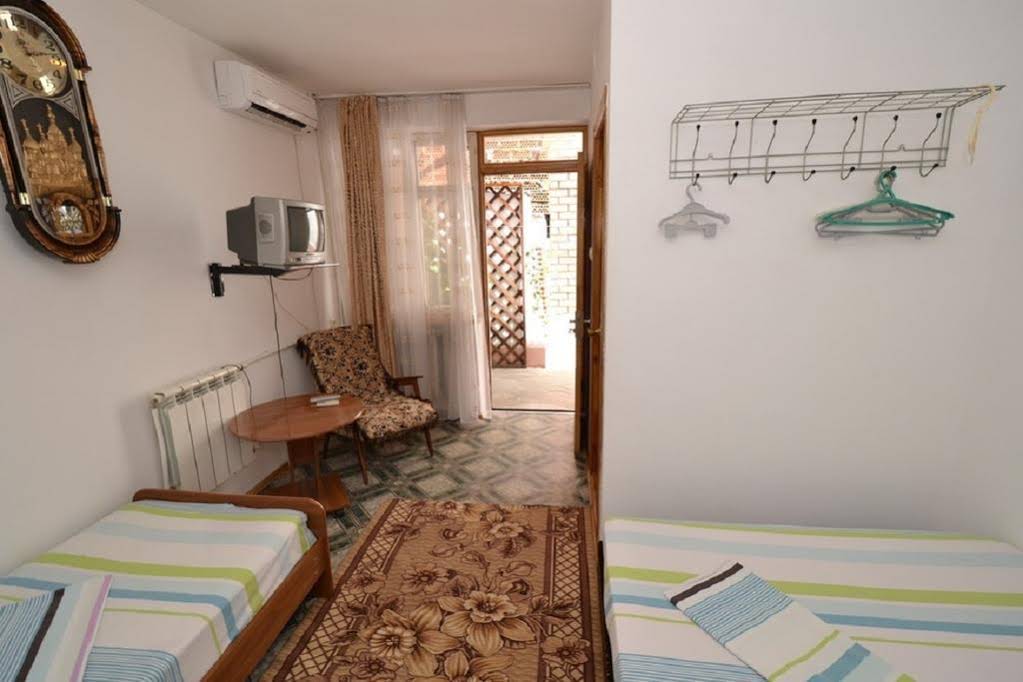 V Gostyah U Svetlany Guest House