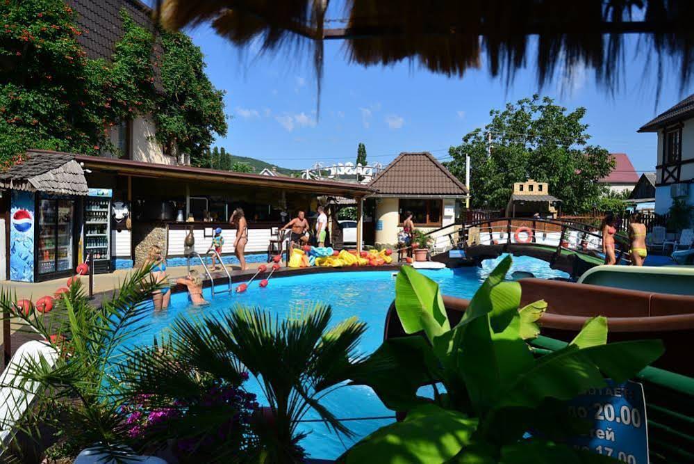Oazis Hotel