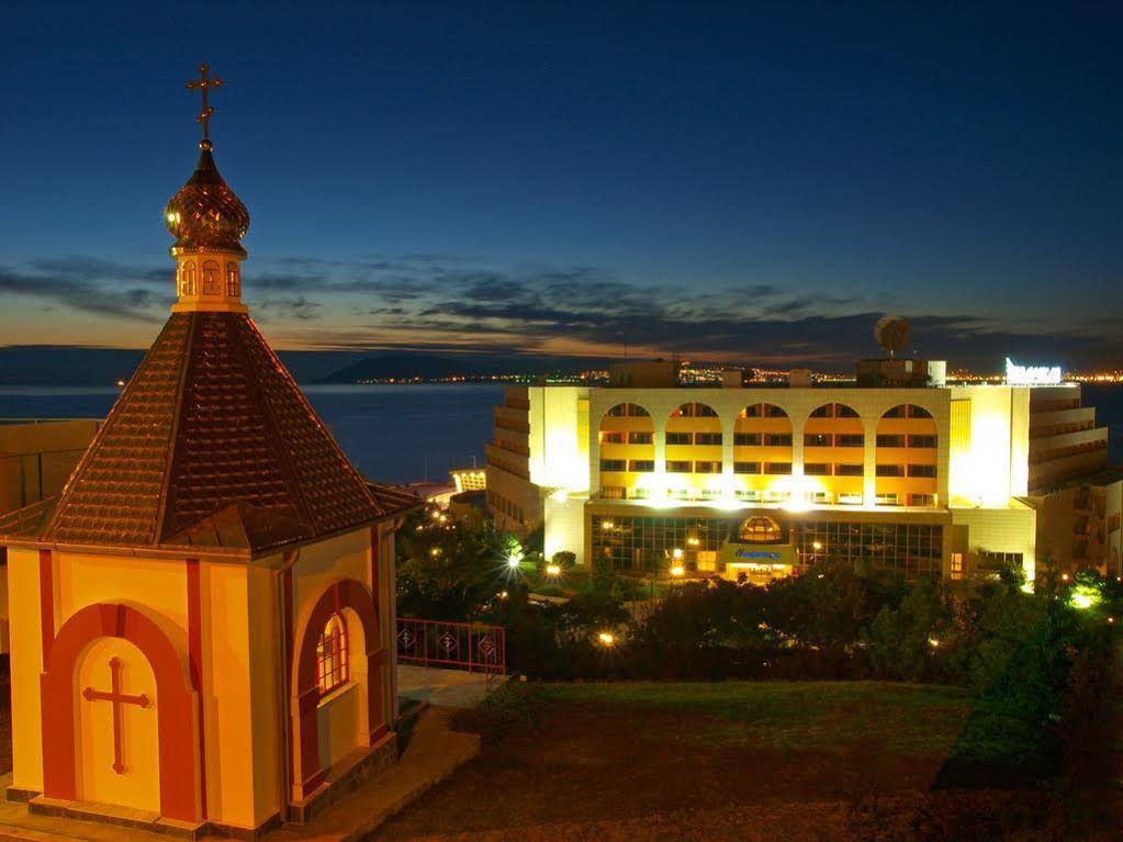 Nadezhda Hotel
