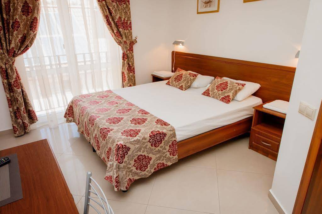 Tristar Hotel