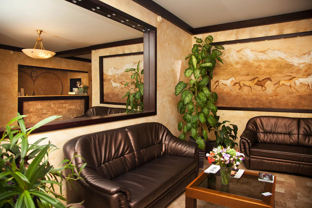 Gala Plaza Hotel