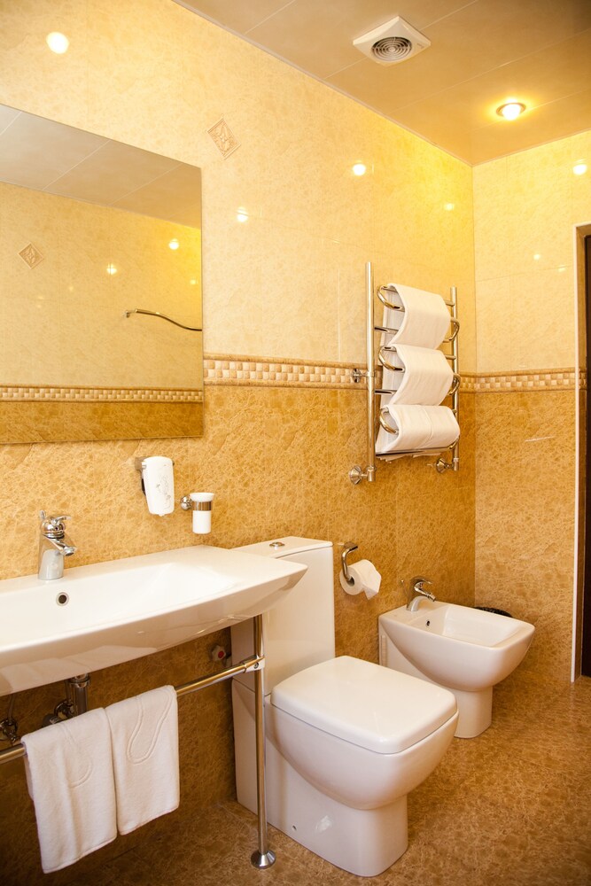 Gala Plaza Hotel