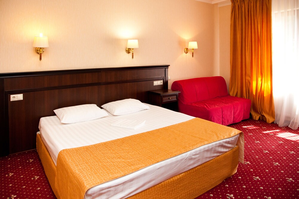 Gala Plaza Hotel
