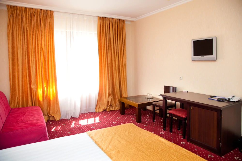 Gala Plaza Hotel