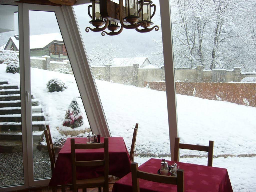 Rai-Ski-Domik Hotel