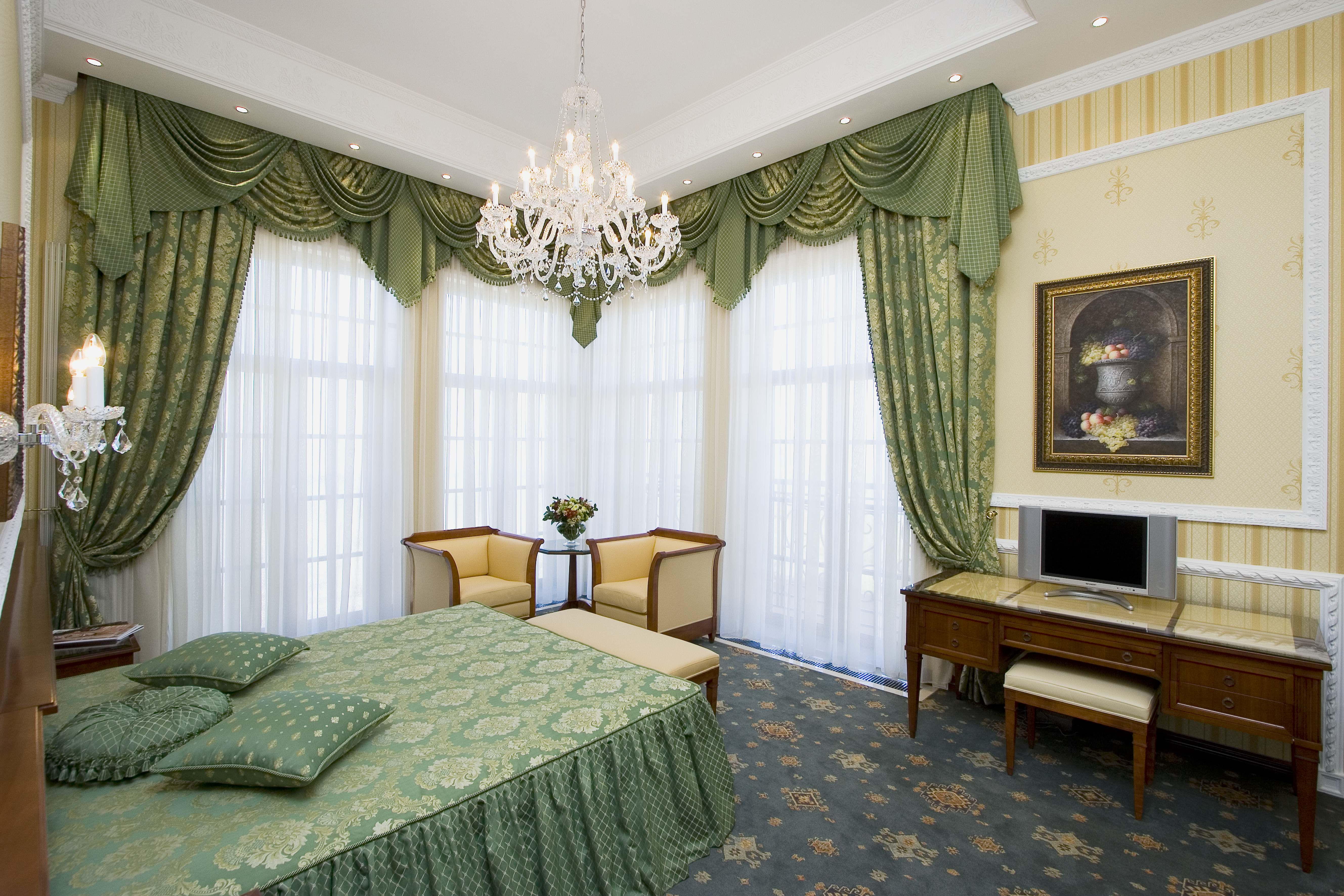 Aton Hotel
