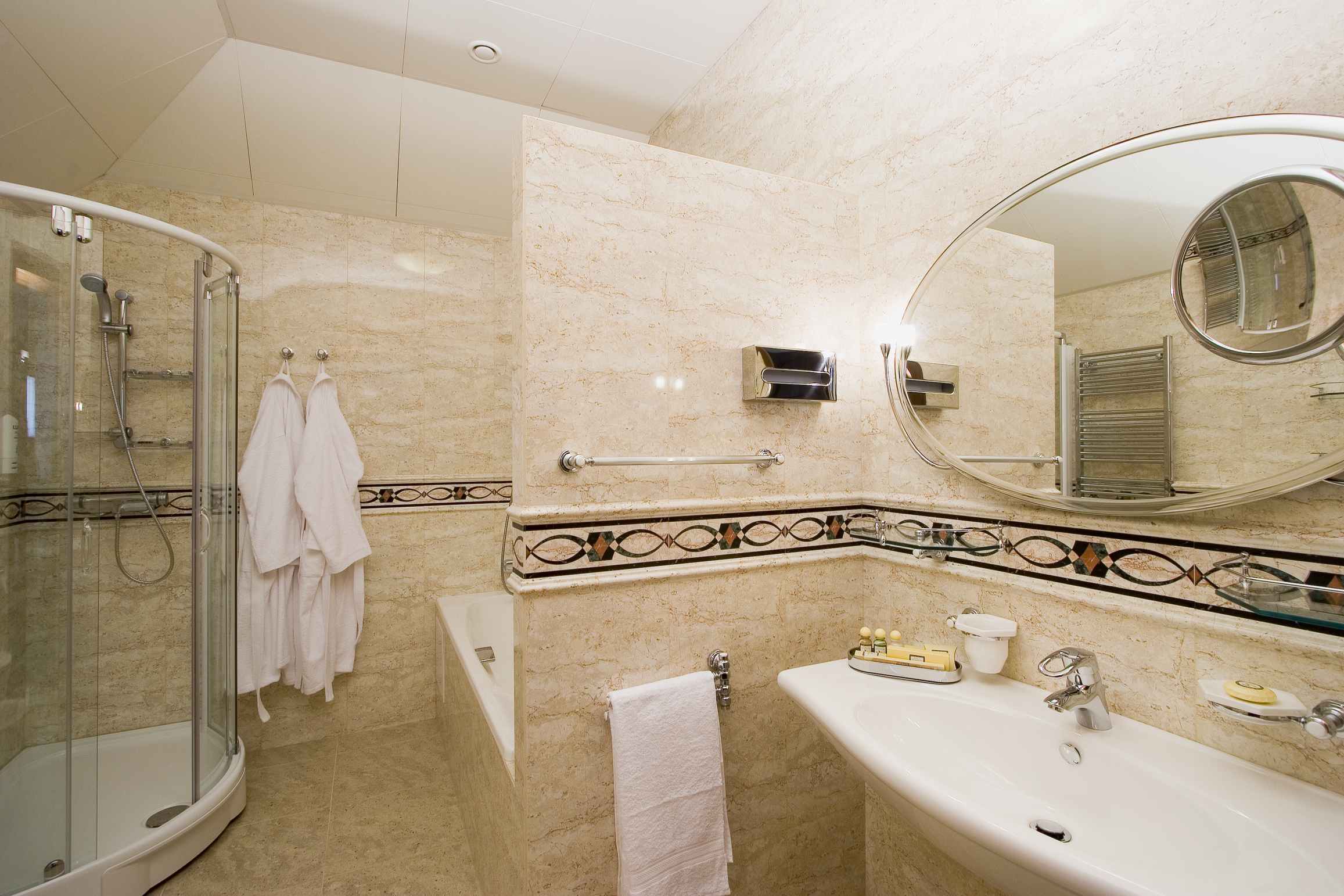 Aton Hotel