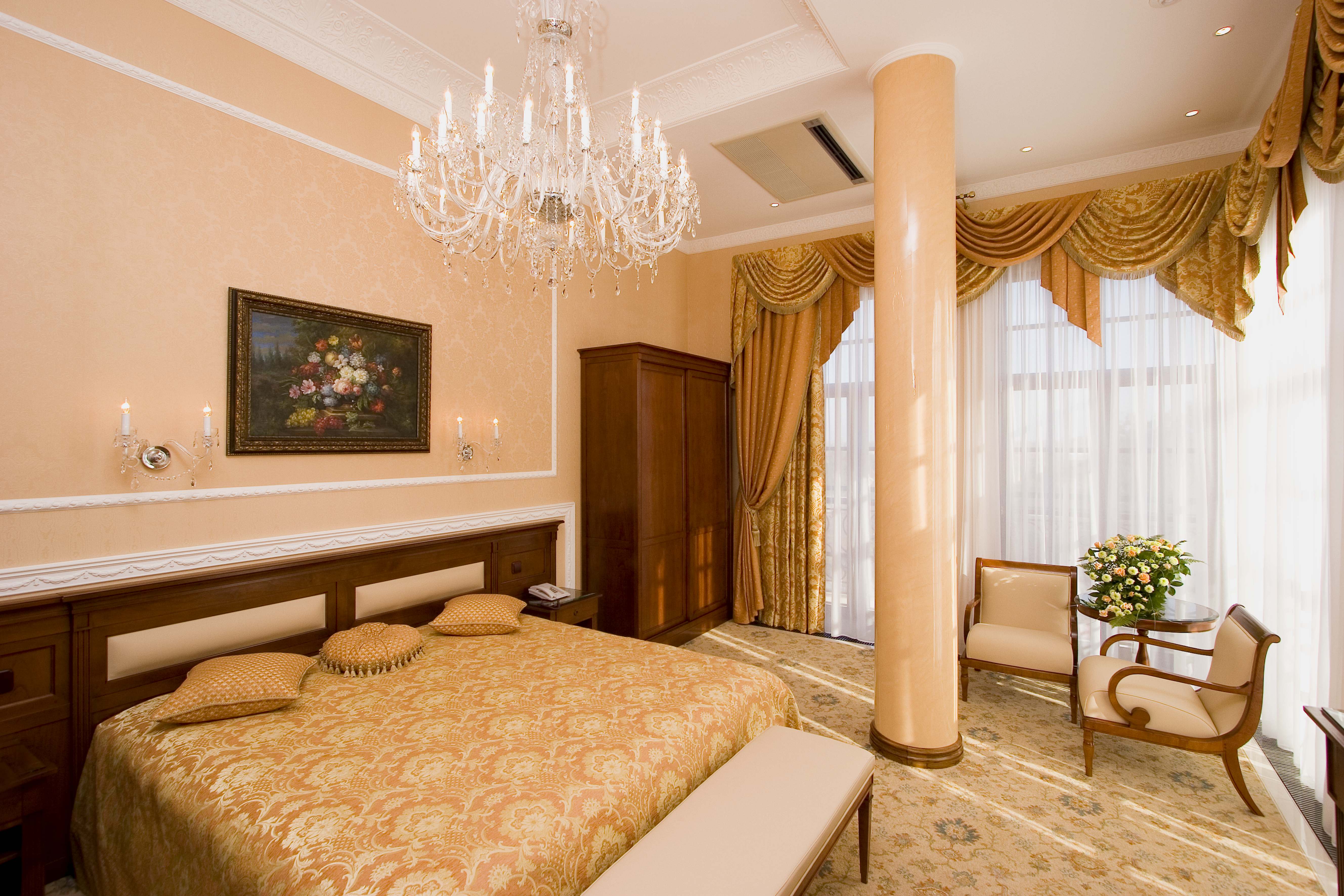 Aton Hotel