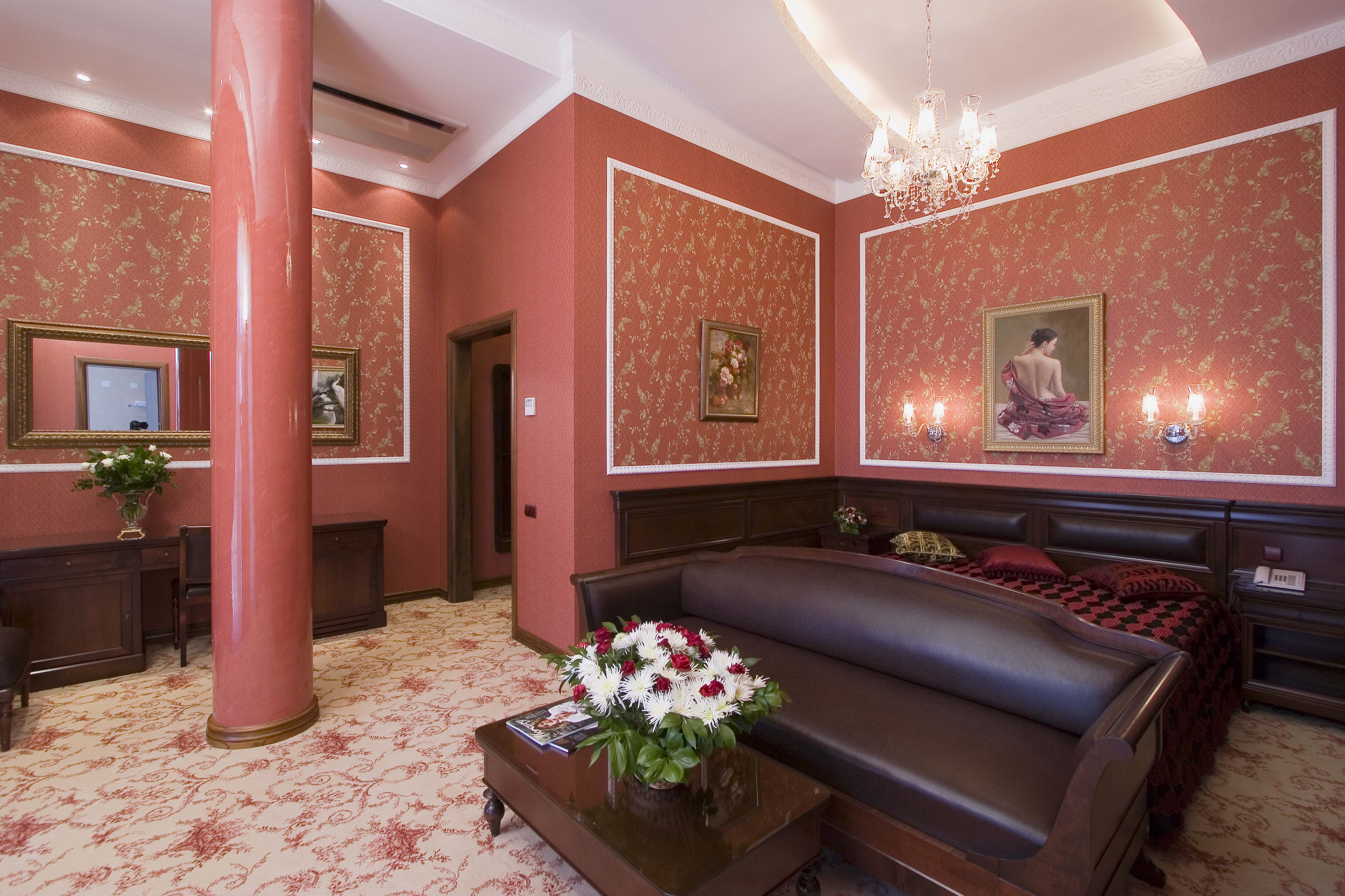 Aton Hotel