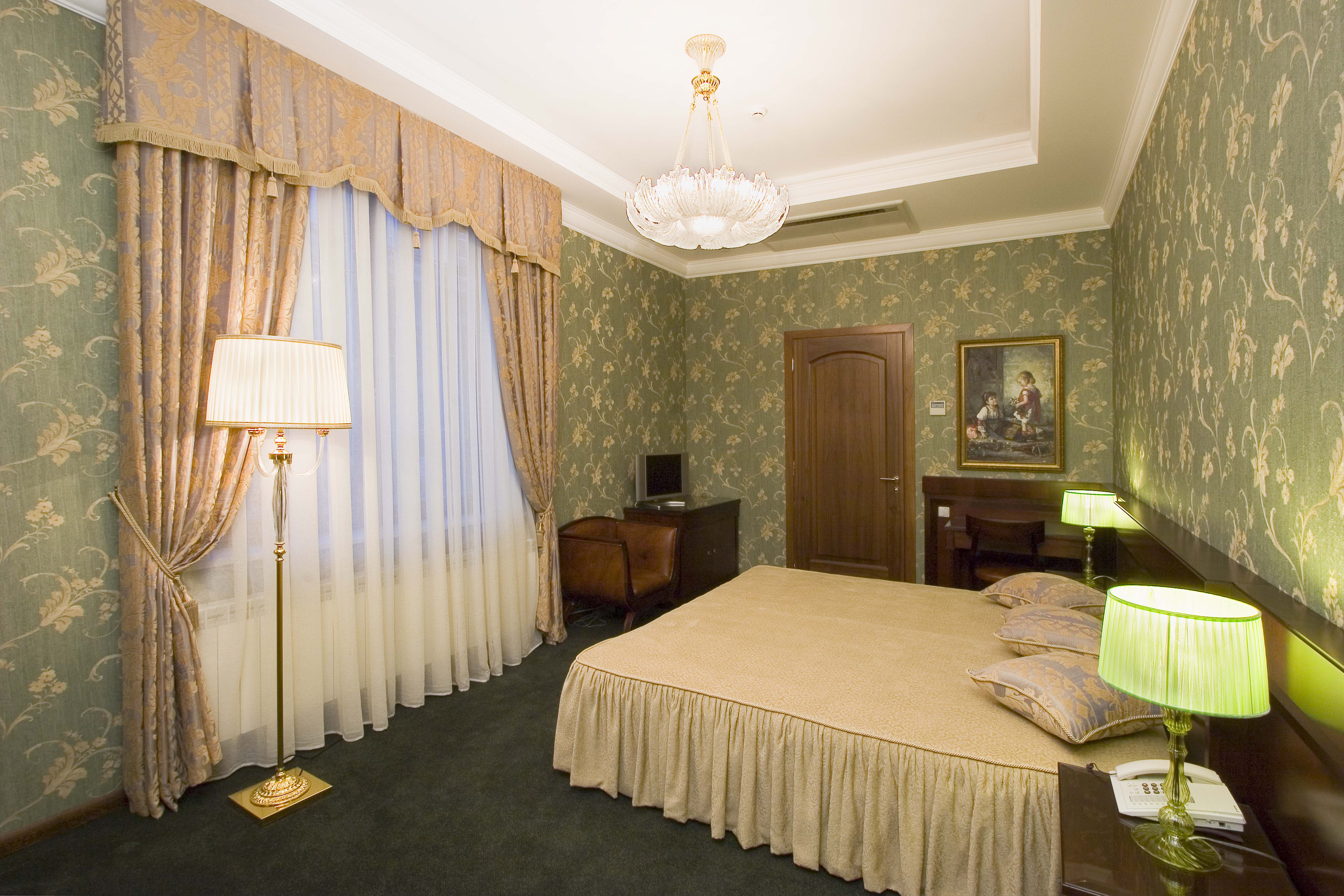 Aton Hotel