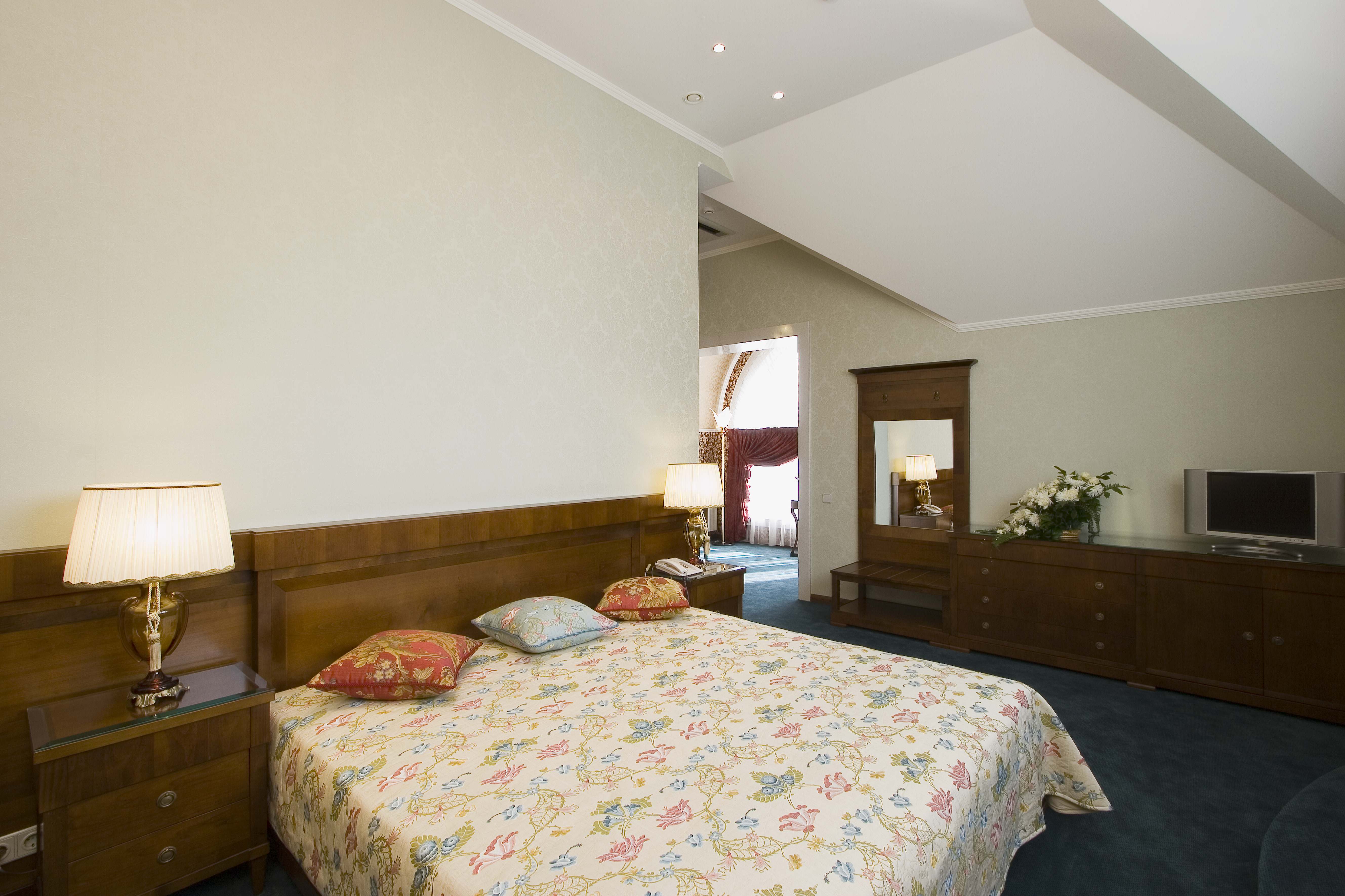 Aton Hotel