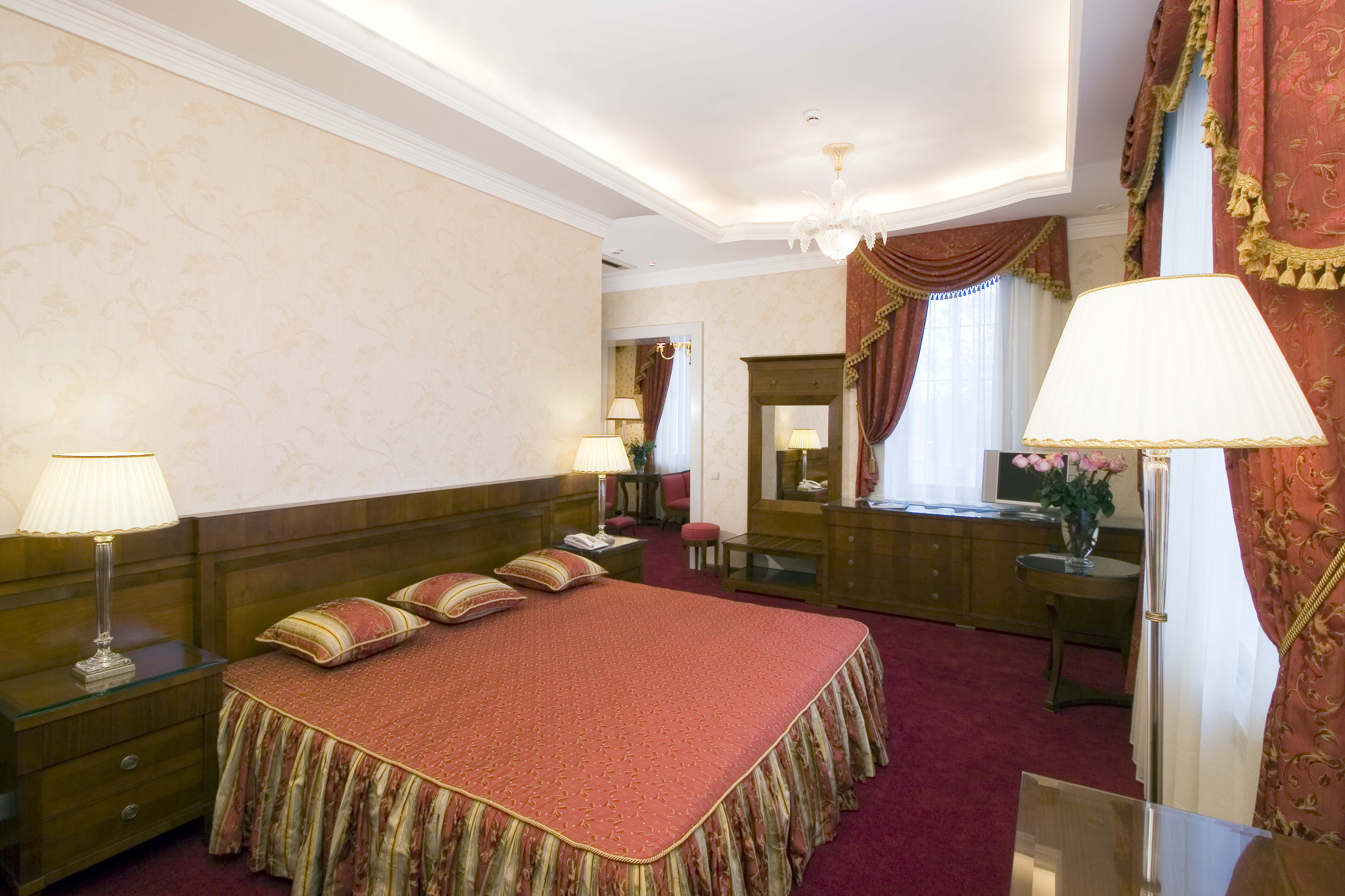 Aton Hotel