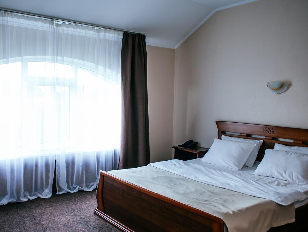 Bridge Hotel