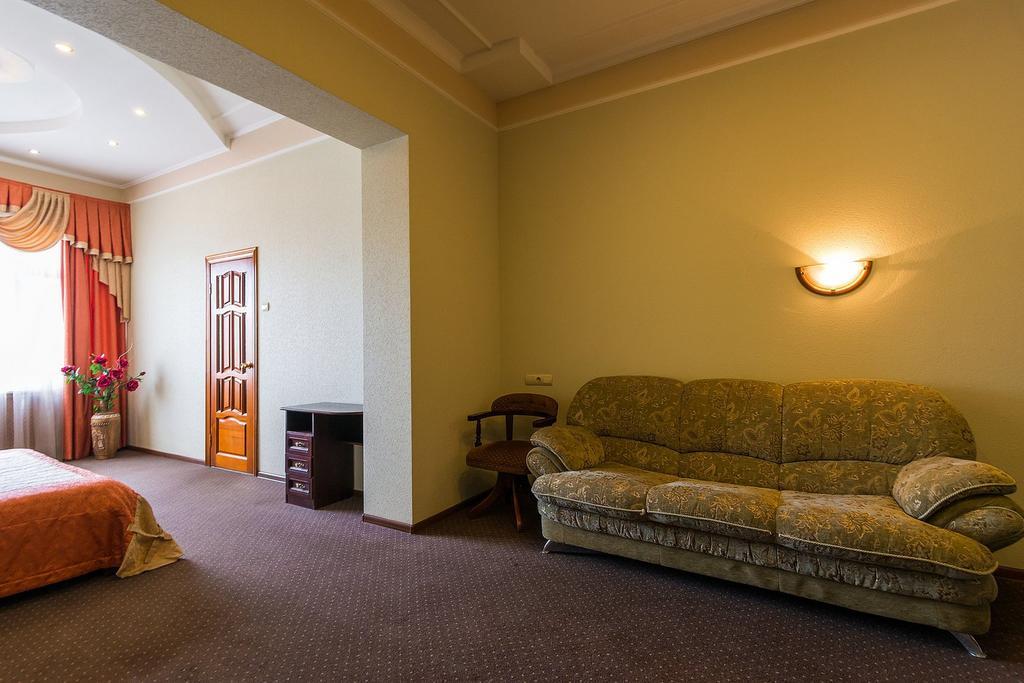 Bridge Hotel