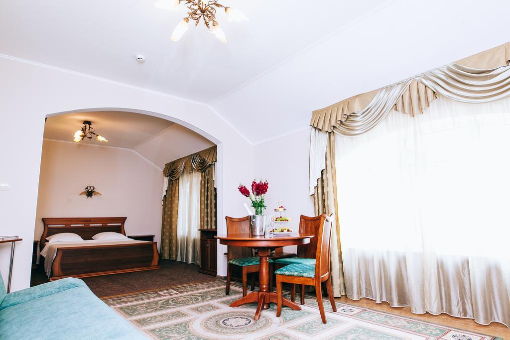 Bridge Hotel