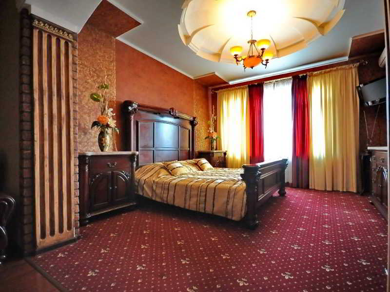 Bridge Hotel