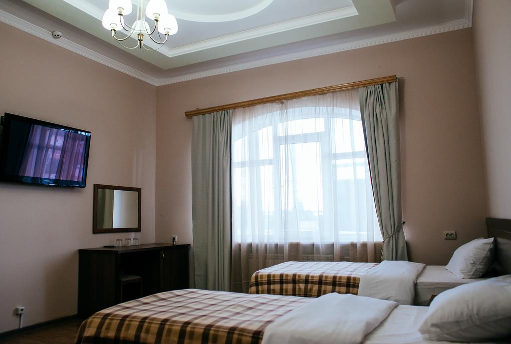 Bridge Hotel