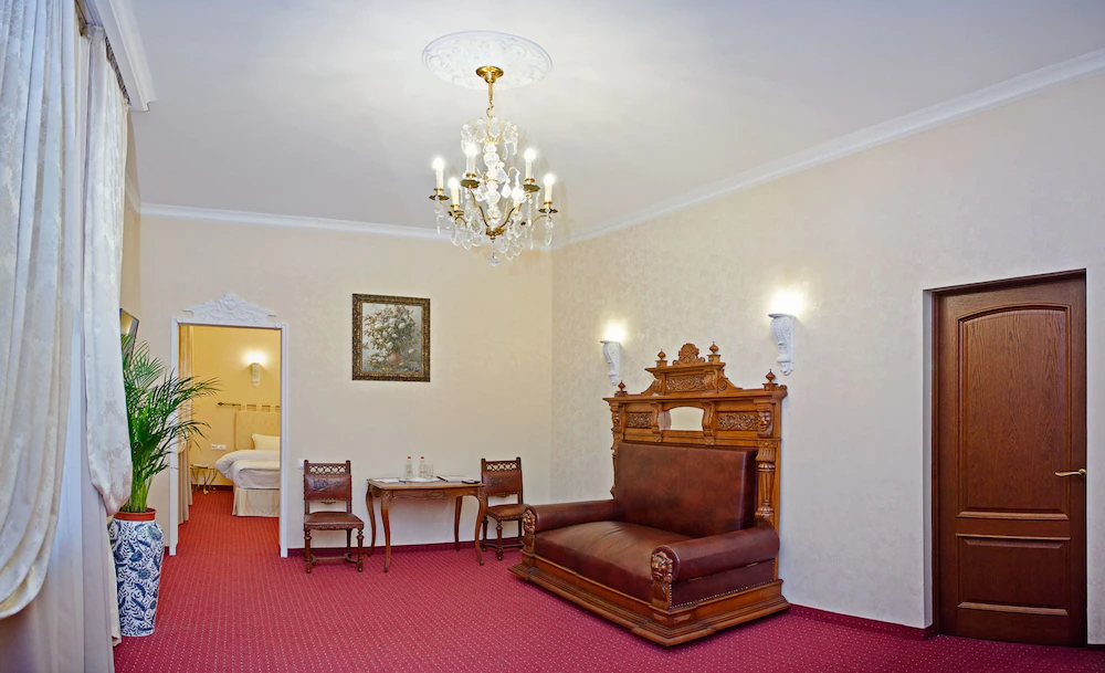 Bristol Hotel