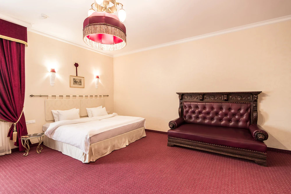 Bristol Hotel