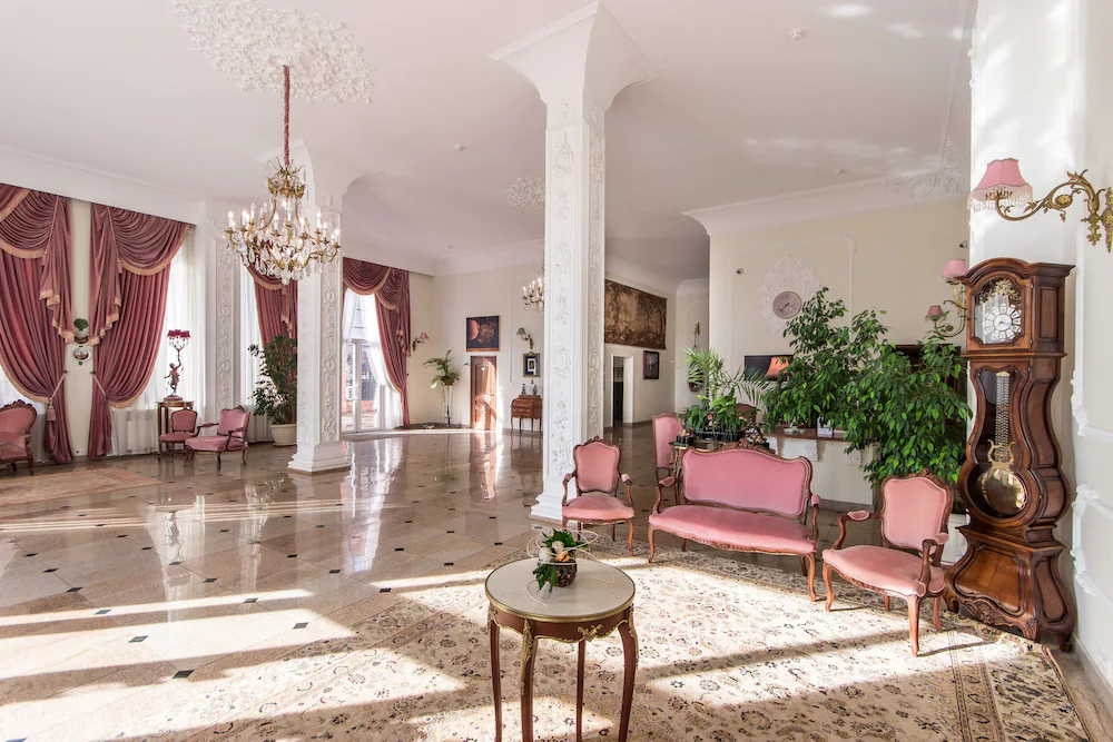 Bristol Hotel