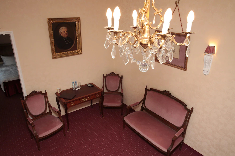 Bristol Hotel