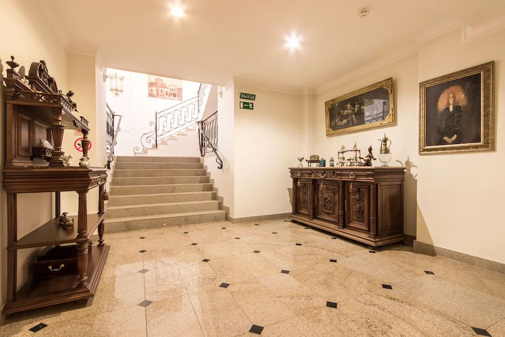 Bristol Hotel