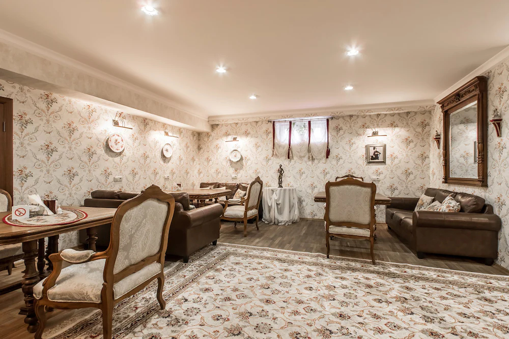 Bristol Hotel