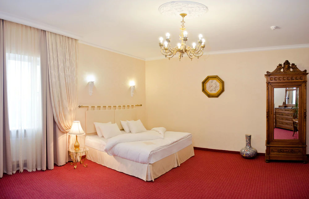Bristol Hotel