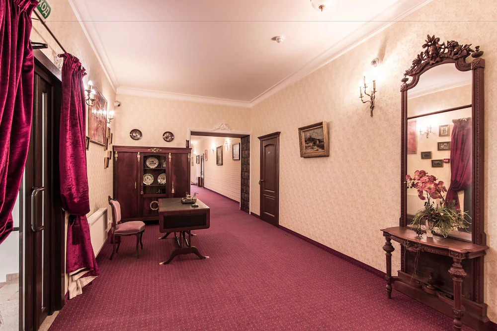 Bristol Hotel