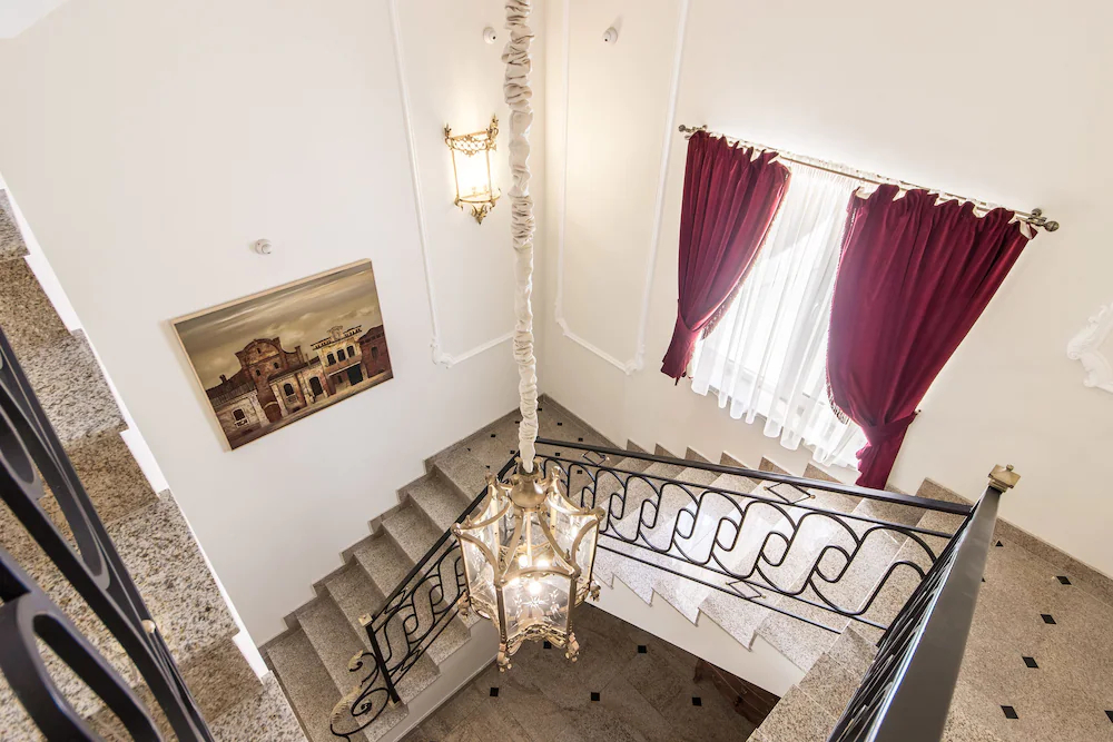 Bristol Hotel