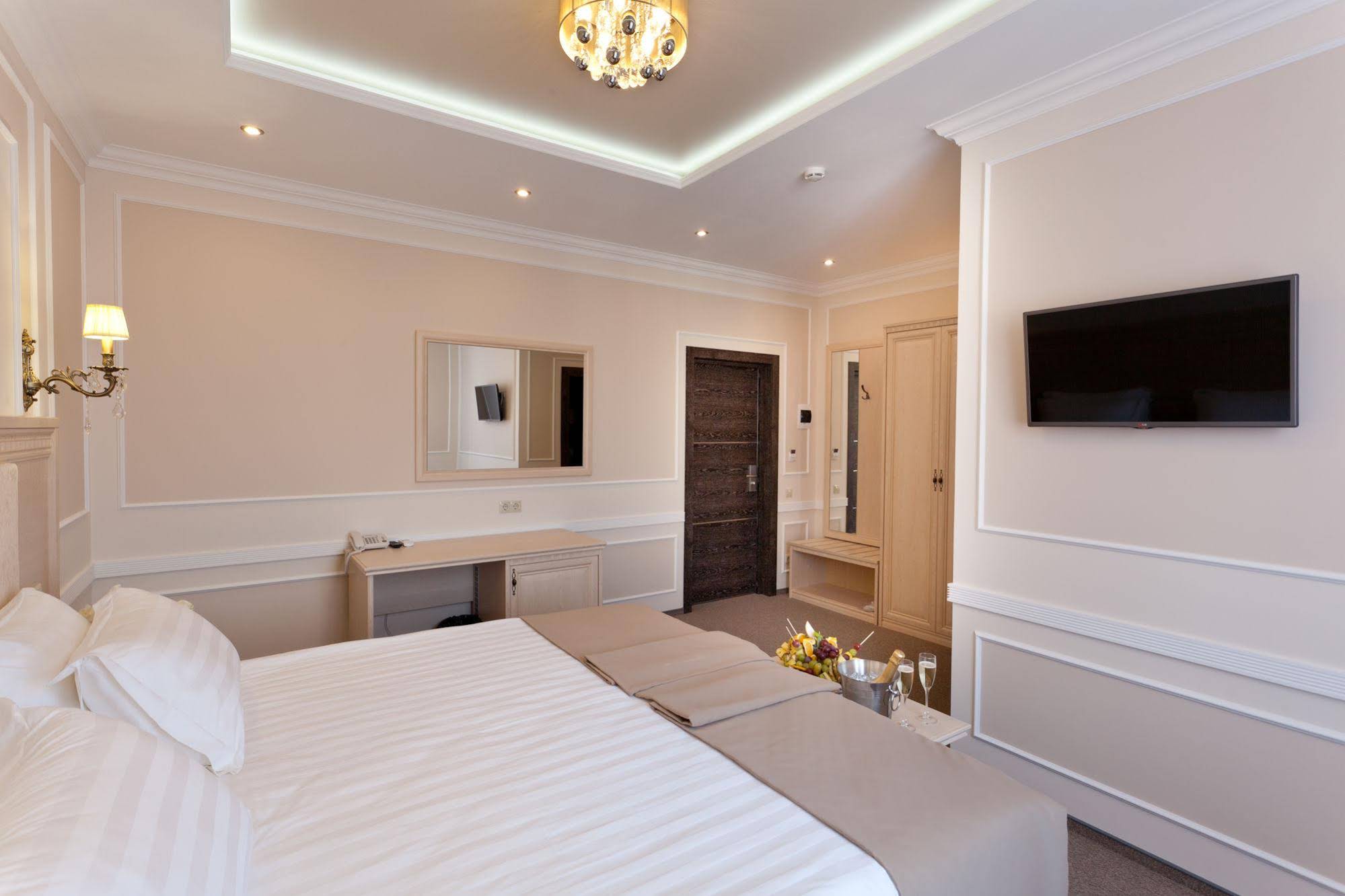 Chocolatier Hotel