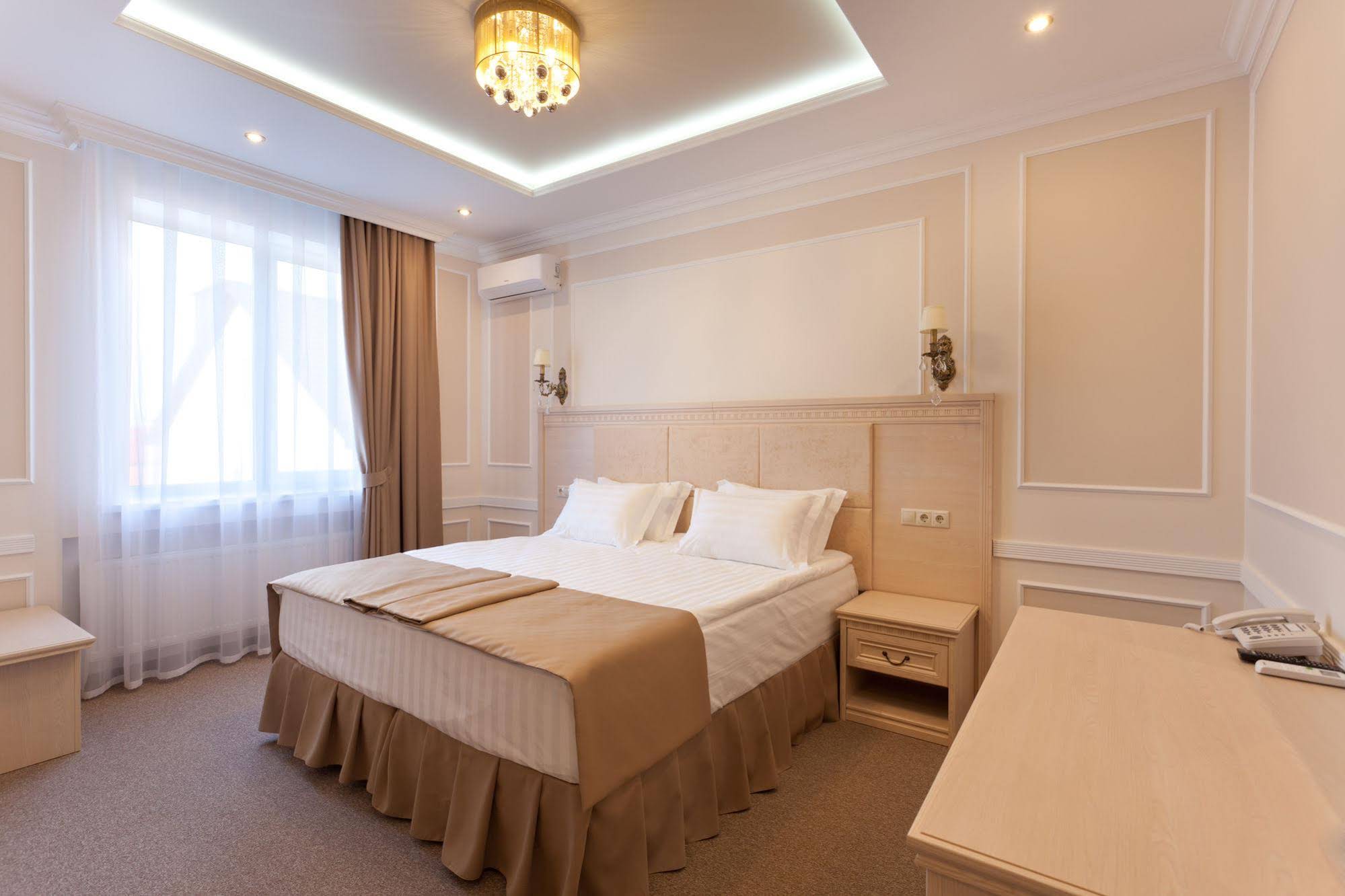 Chocolatier Hotel