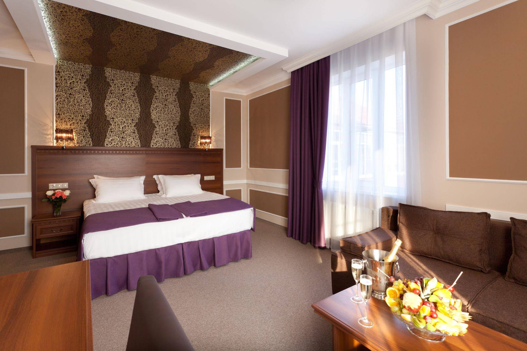 Chocolatier Hotel