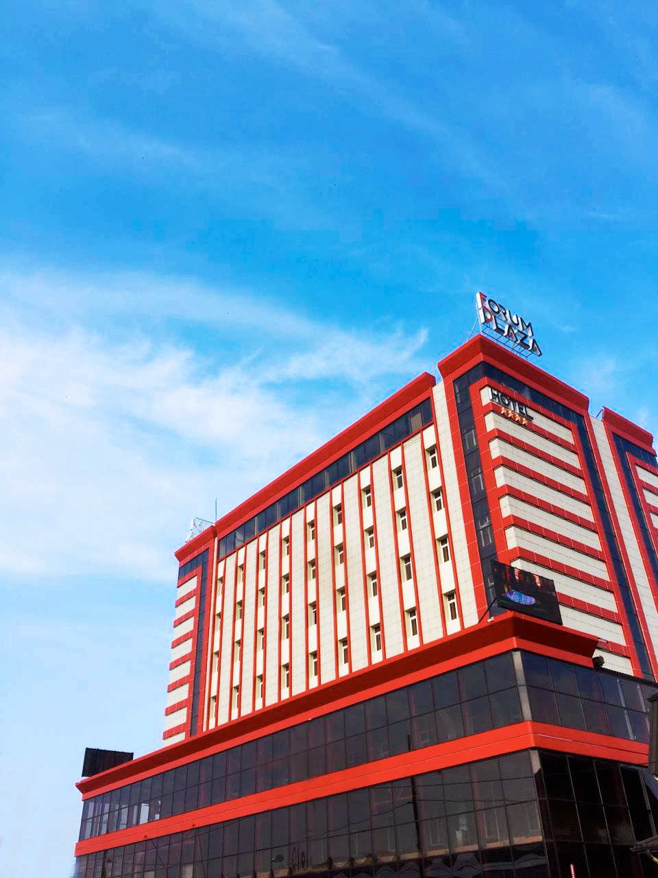 Forum Plaza Hotel