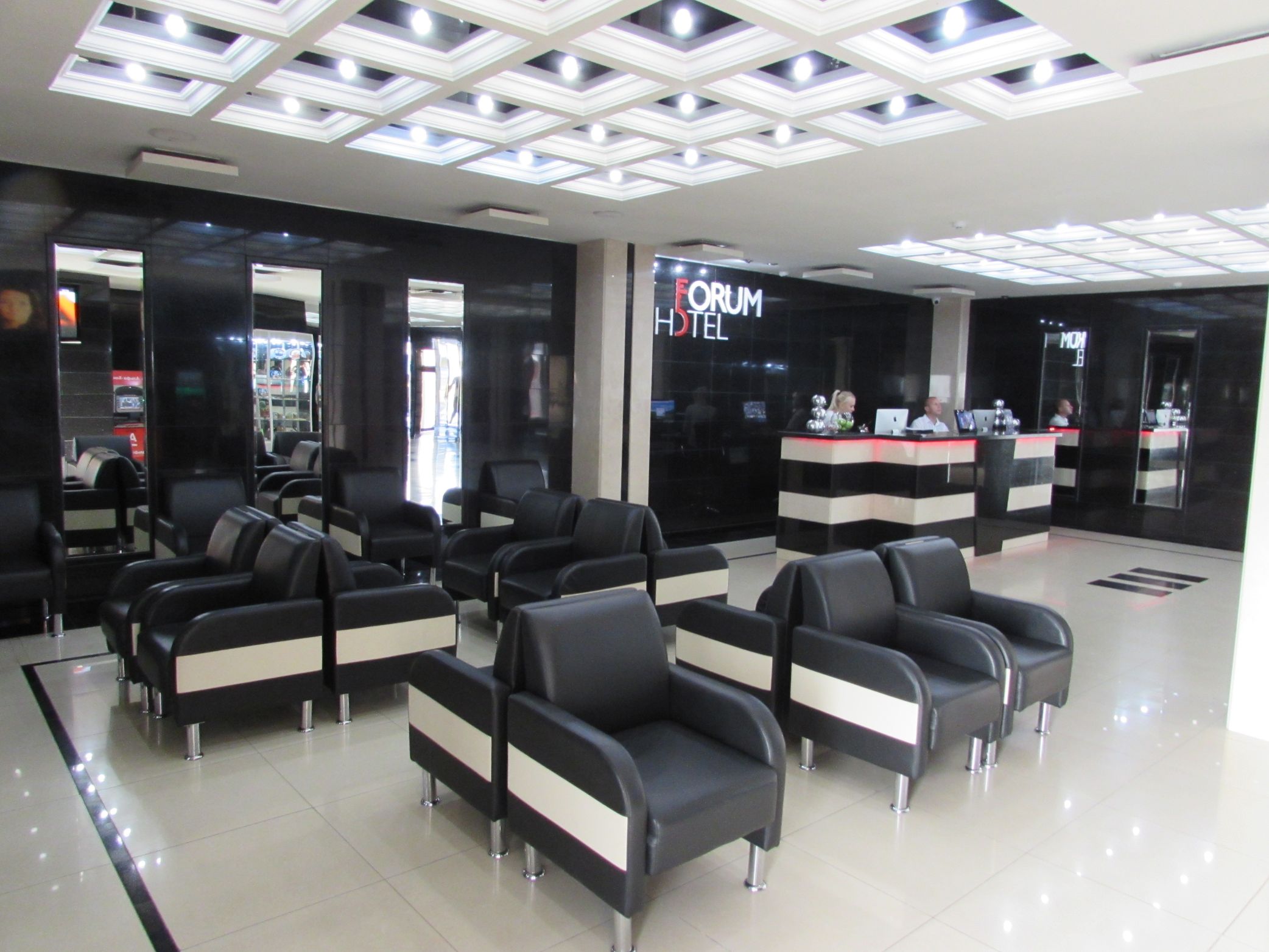 Forum Plaza Hotel