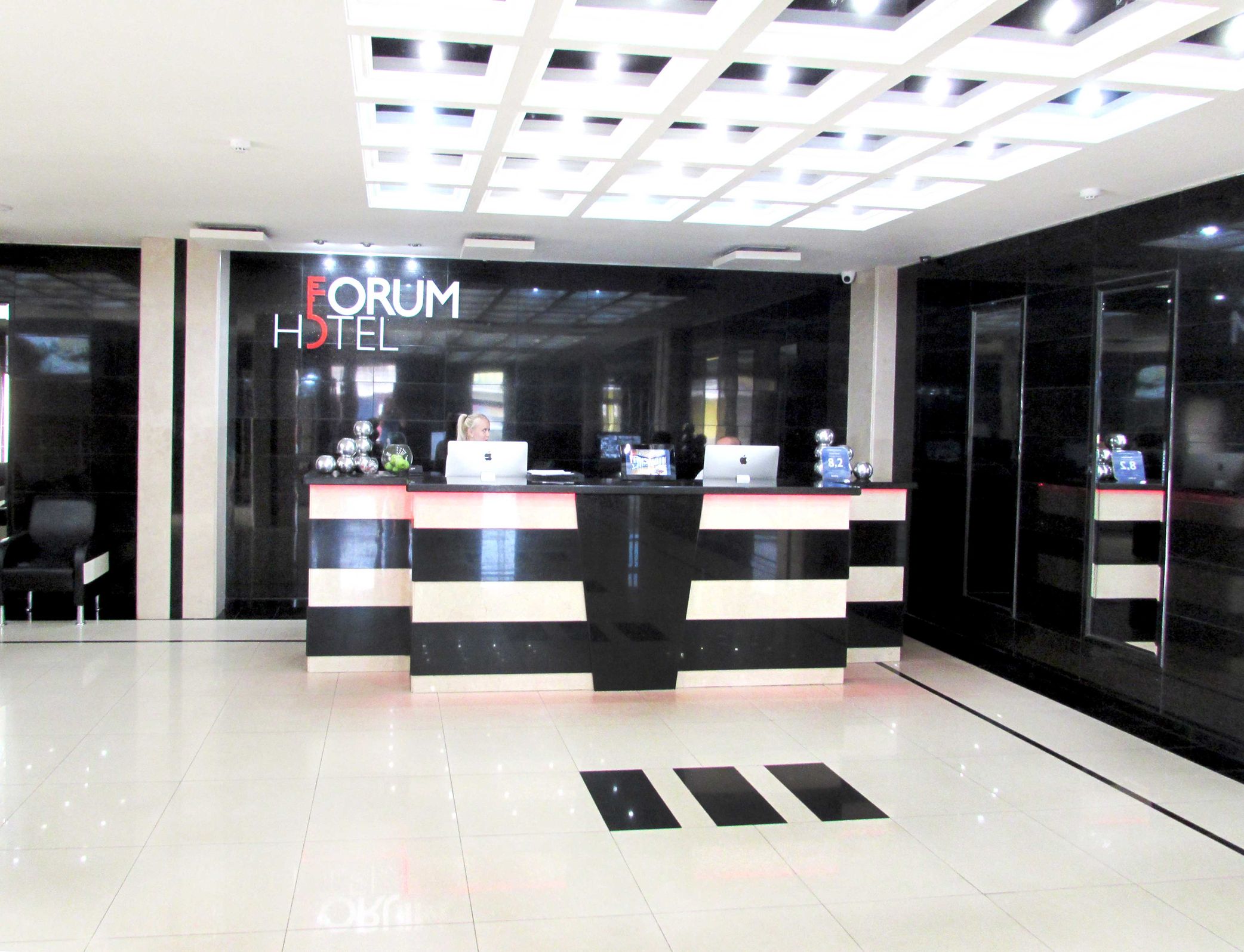 Forum Plaza Hotel