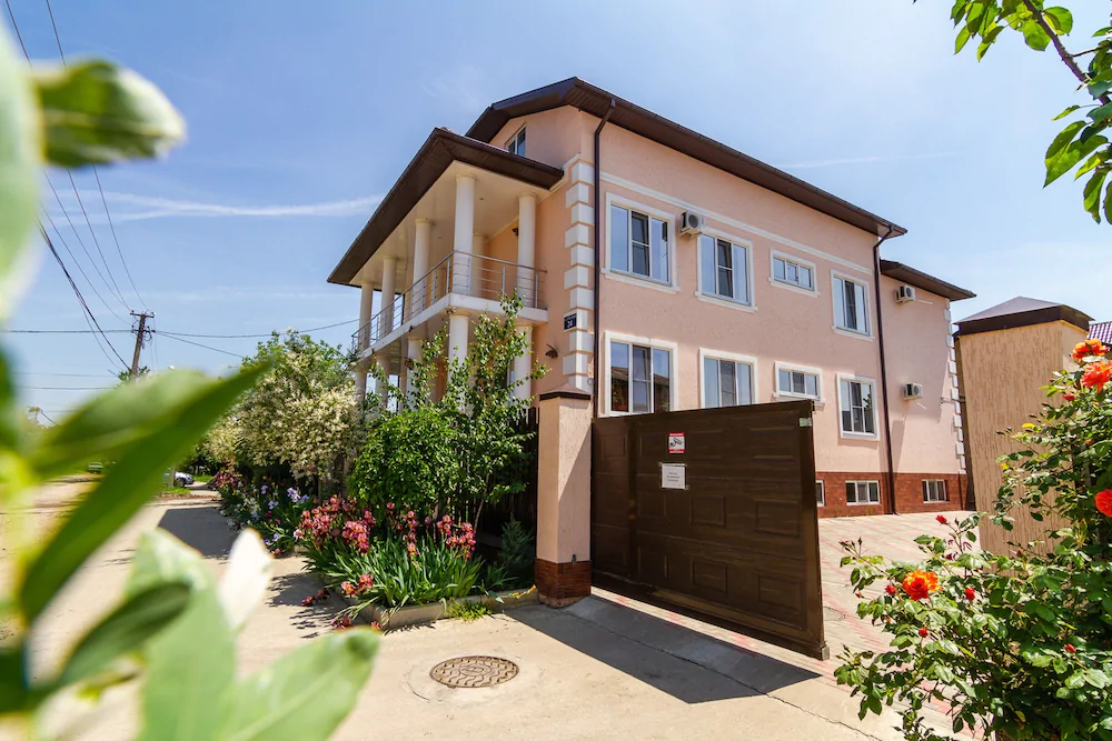 Hotel Abazhur