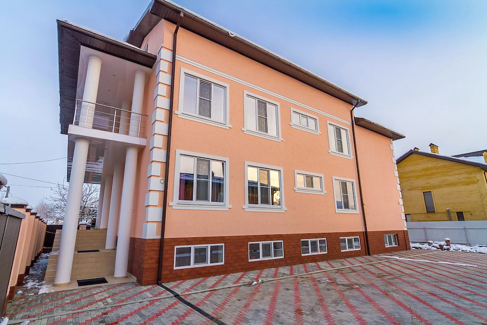 Hotel Abazhur