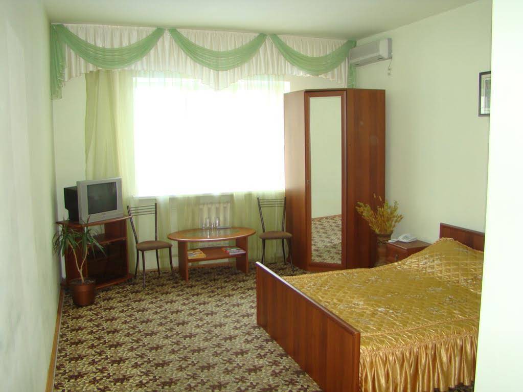 Hotel Iron