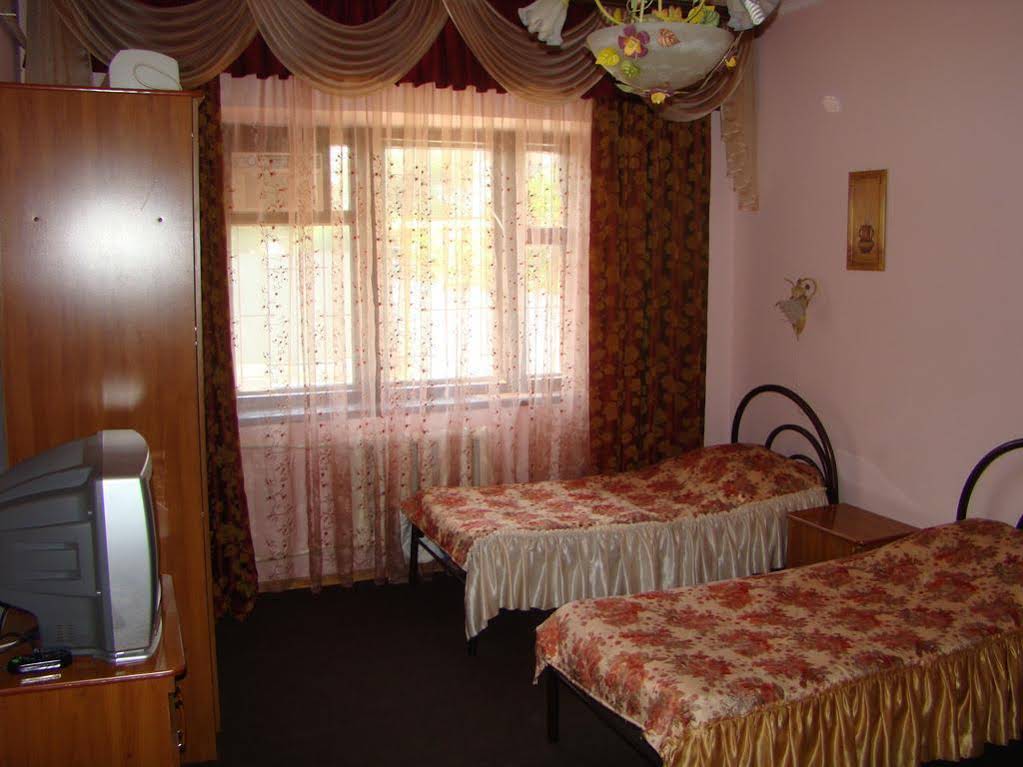 Hotel Iron