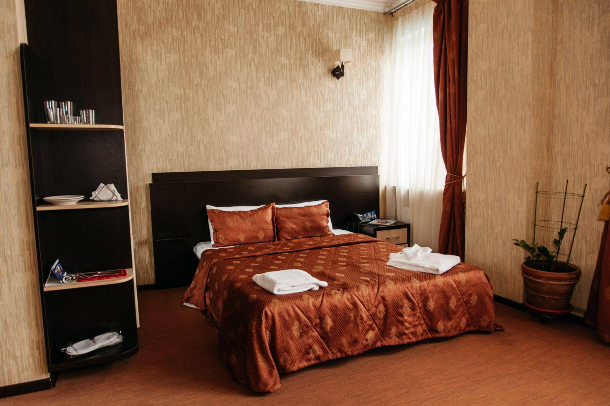 Iceberg Guest House