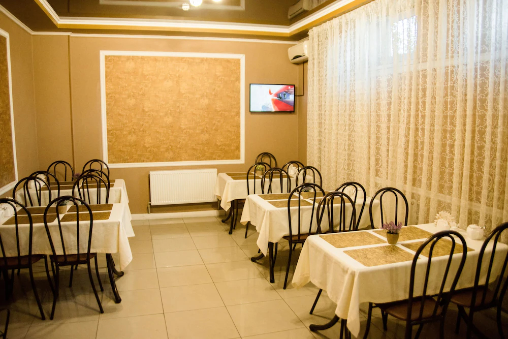 Iris Hotel